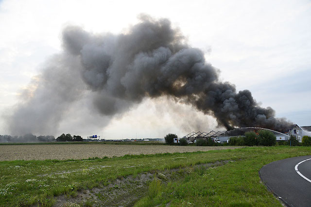 2017/156/20170802-06u10 GB 061 Zeer grote brand Schipholweg.jpg